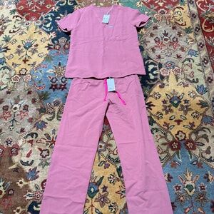 NWT FIGS SET - Catarina Scrub Top and Livingston Basic Scrub Pants in Mauve